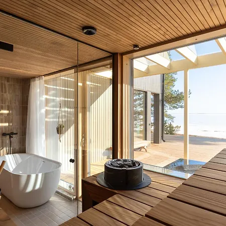 Virpiniemi Seaview Villa